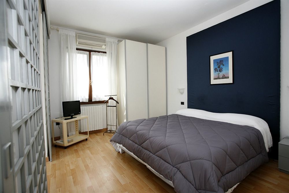 Residence Alba Colombare Di Sirmione Kültér fotó