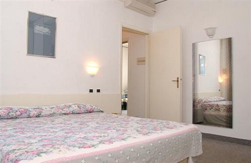 Residence Alba Colombare Di Sirmione Kültér fotó